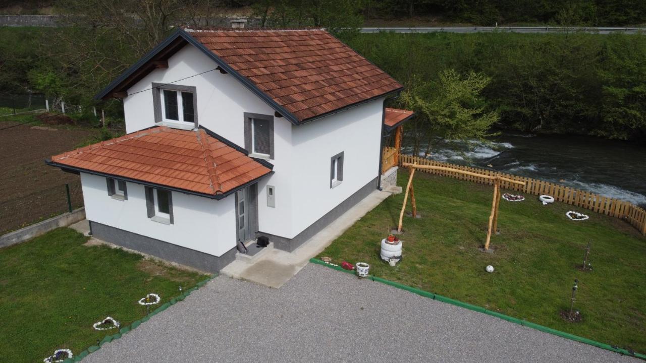 Apartman Amina-Ahmad Vinac-ไยเซ ภายนอก รูปภาพ