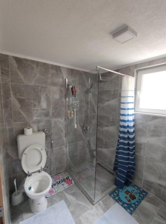Apartman Amina-Ahmad Vinac-ไยเซ ภายนอก รูปภาพ